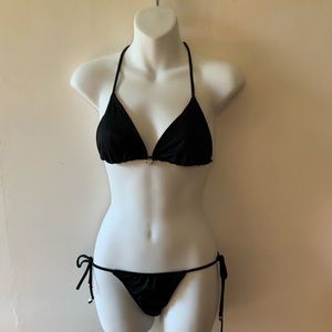 Venus two piece black bikini